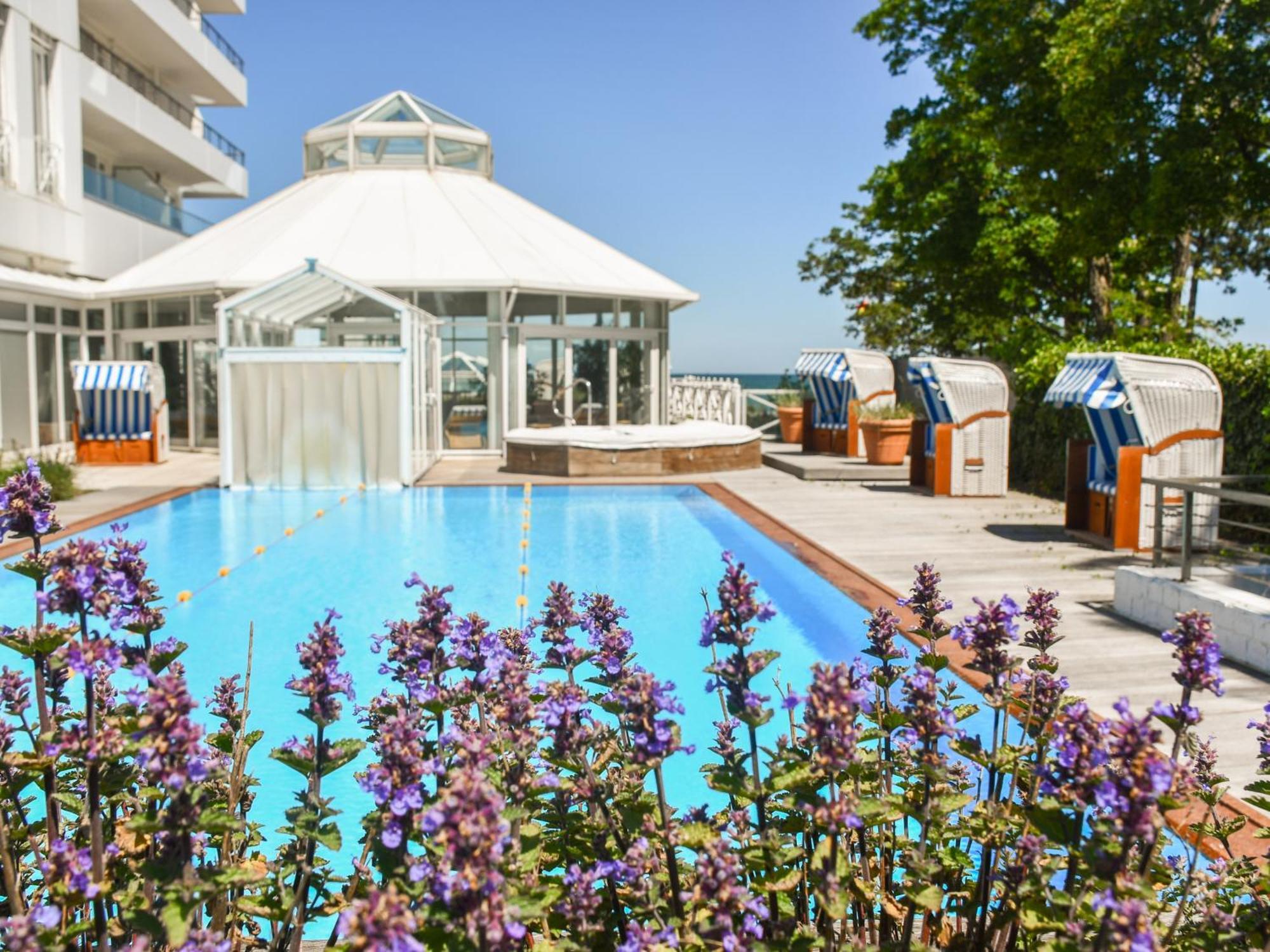 Grand Hotel Seeschloesschen Sea Retreat & Spa ทิมเมนดอร์เฟอร์ ชตรันด์ ภายนอก รูปภาพ